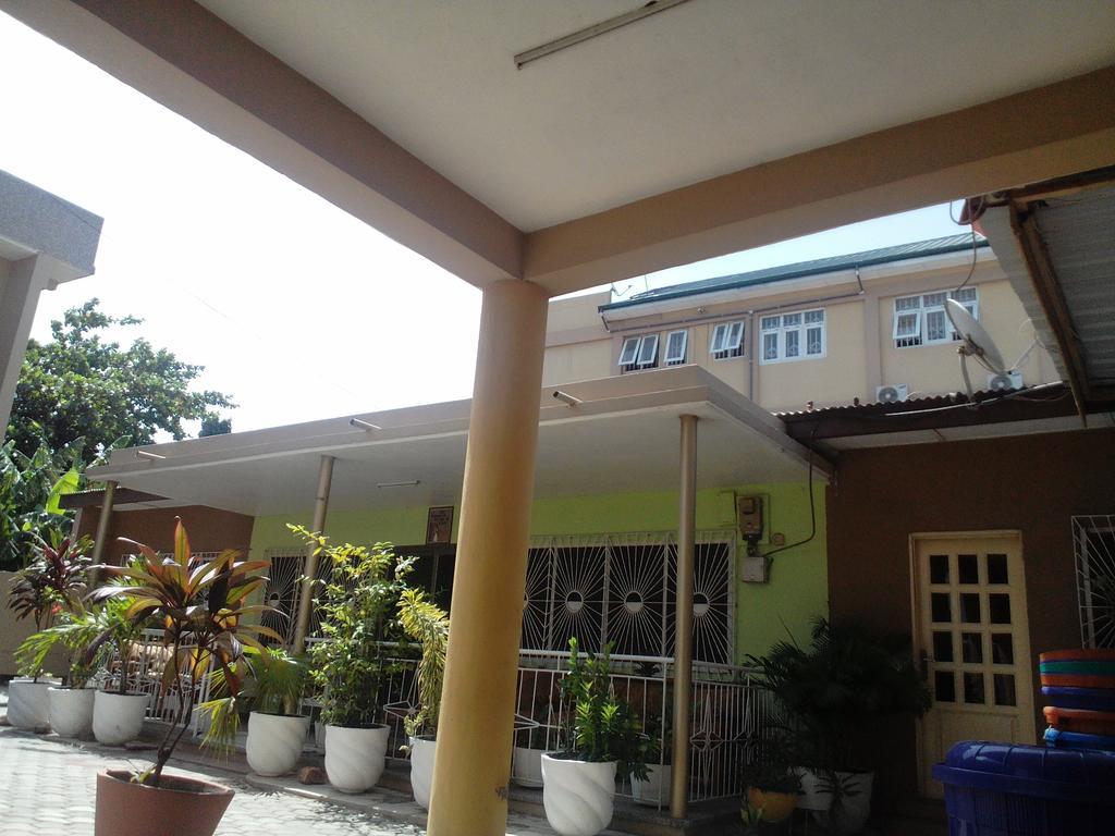 Feehi'S Place Hotel Accra Exterior photo