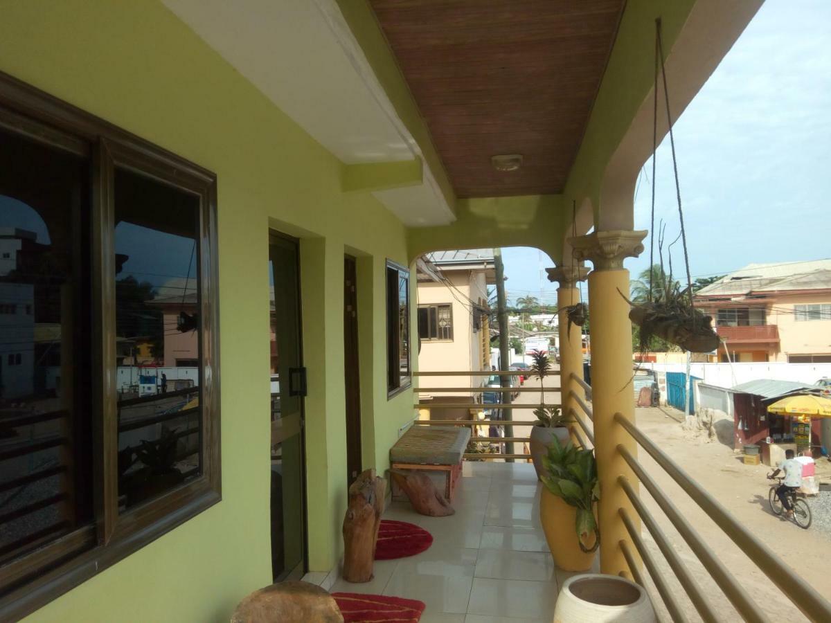 Feehi'S Place Hotel Accra Exterior photo